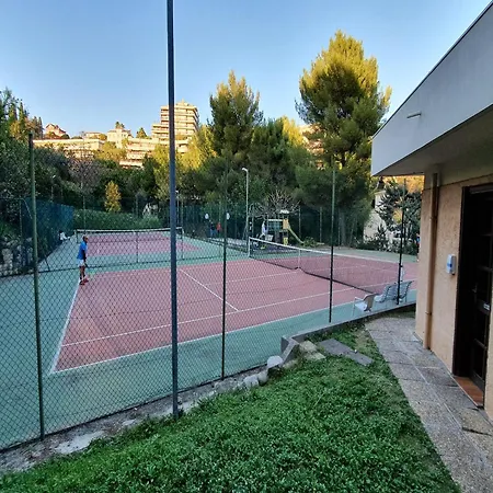 In With Sea Views Willa