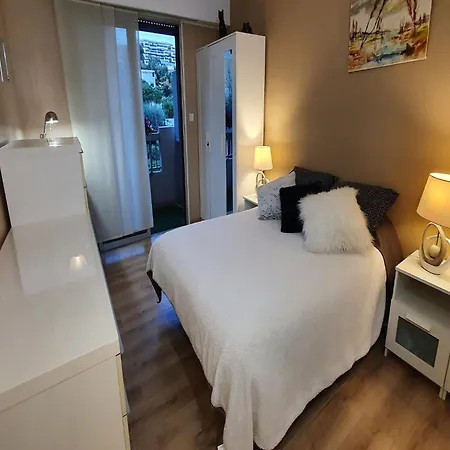 Classy In With Pool And Private Parking Place Nizza
