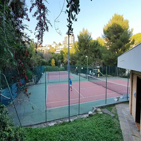 In With Sea Views Villa Nice