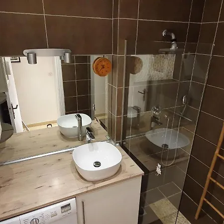 Classy In With Pool And Private Parking Place Βίλα Νίκαια
